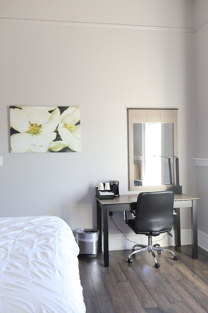 Cornerstone Inn - photo 18