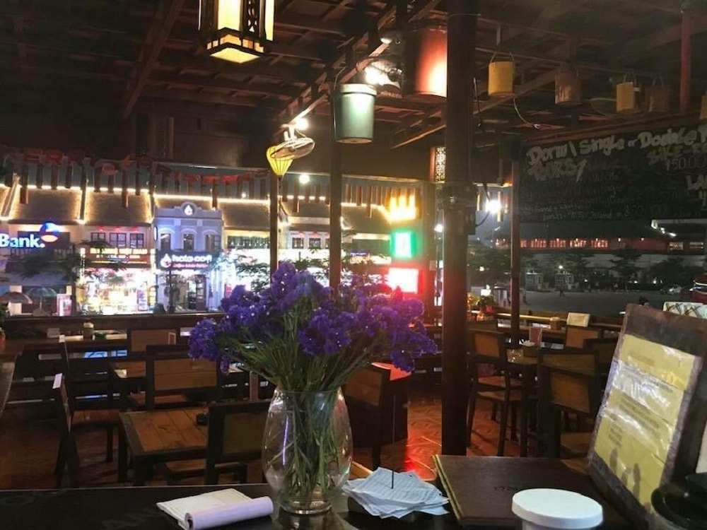 Thuy Duong Ha Long Hotel Hostel — Ha Long