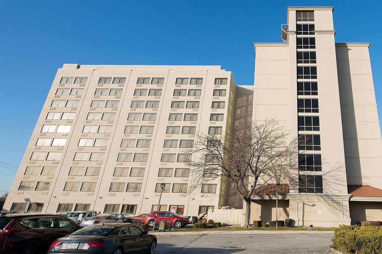 Holiday Inn Newark Intl Airport North - featured photo