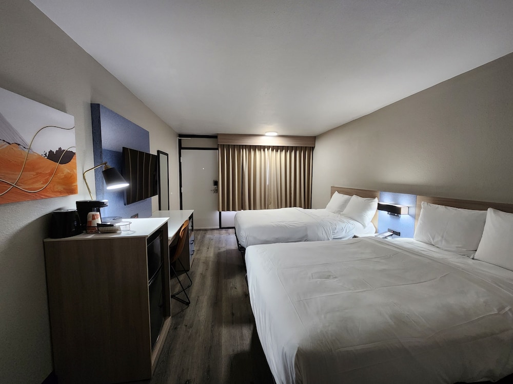 Baymont by Wyndham Lafayette - photo 12