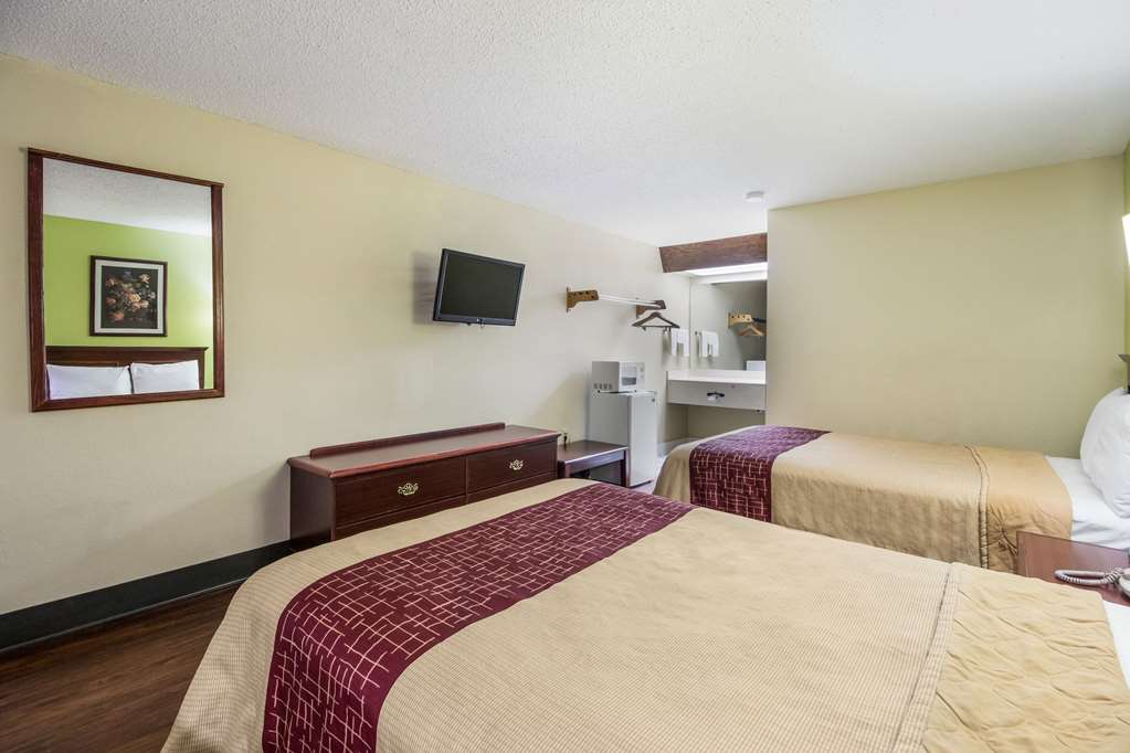 Rodeway Inn Bolivar - photo 21
