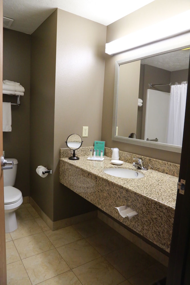 Horizon Inn and Suites - photo 17