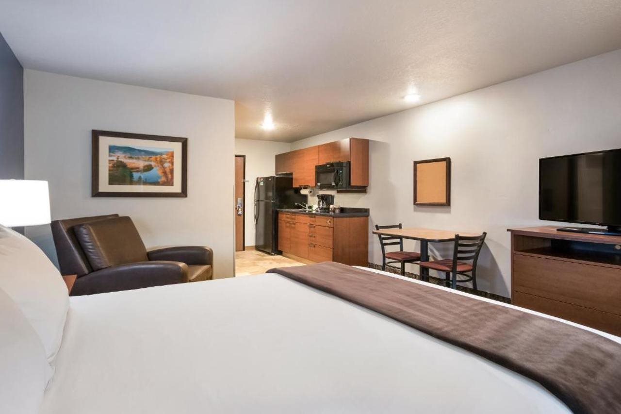 My Place Hotel Overland Park - photo 12