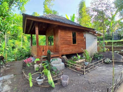 Green Escape - carbon neutral hotel in Unknown City