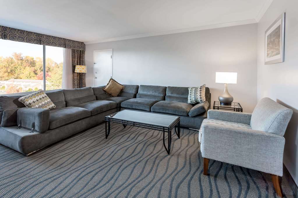 Wyndham Garden Greensboro - photo 17