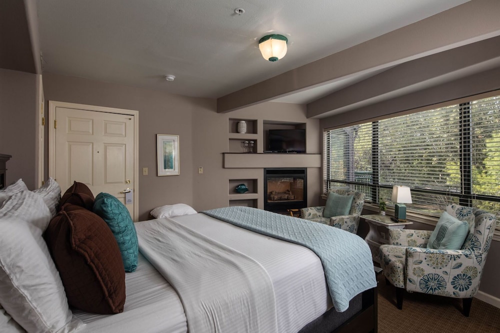 The Inn Above Oak Creek - photo 32