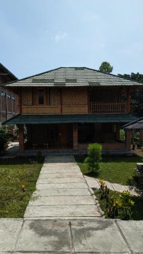 Oyo 719 Penginapan Panatapan Almonsari Resort — hotel in Tarutung