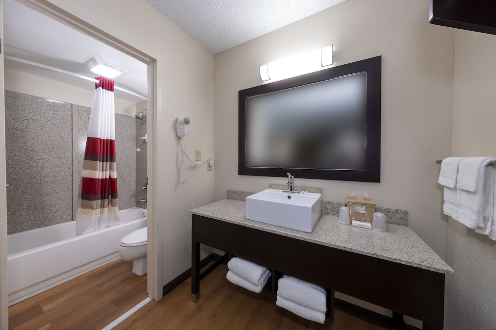 Red Roof Inn PLUS Huntsville Madison - photo 35