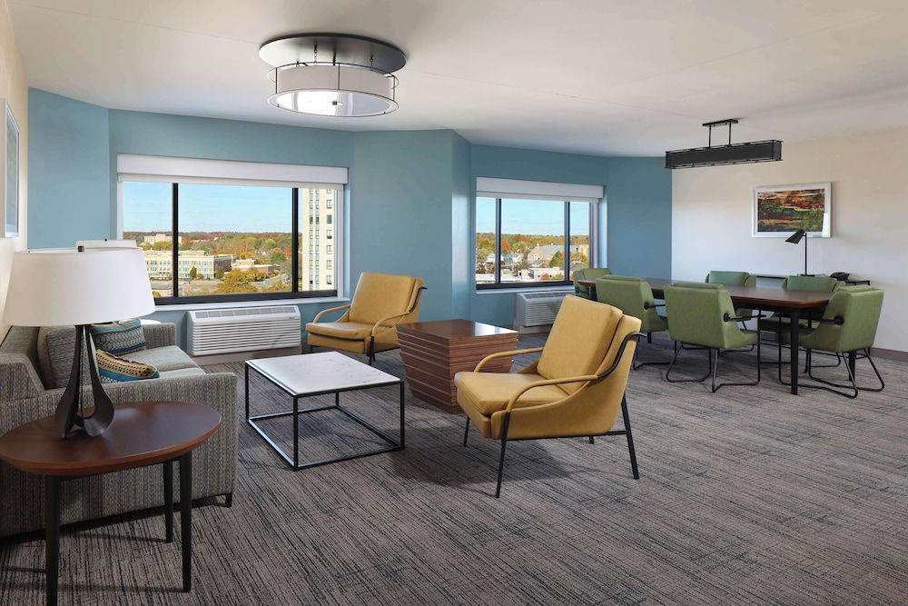 DoubleTree by Hilton Battle Creek - photo 39