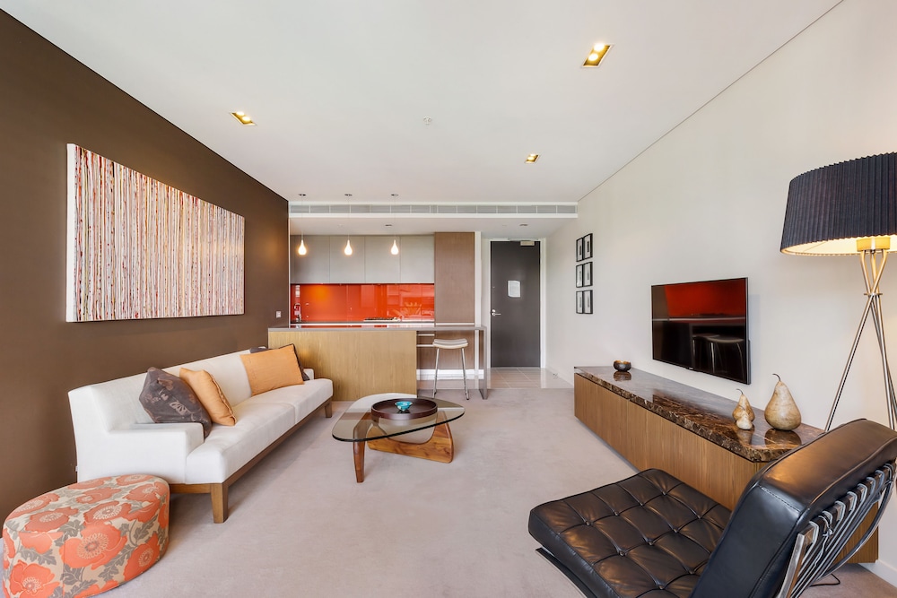 Stylish 1 Bedroom Apartment Camperdown — 4-Star Luxury Hotel in Camperdown, Australia
