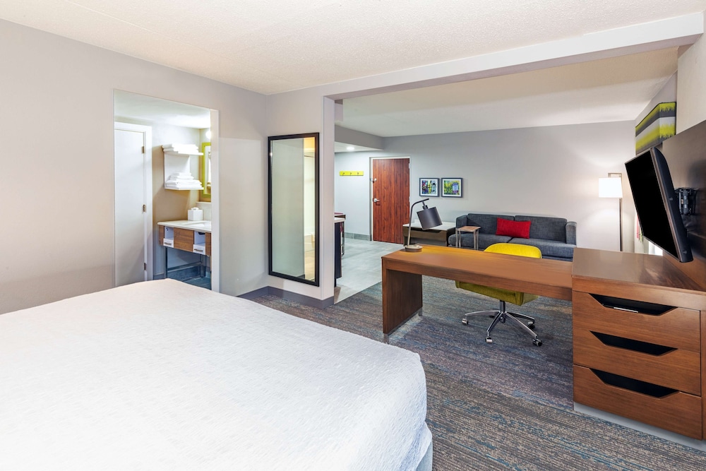 Hampton Inn & Suites Tulsa Woodland Hills 71st Memorial - photo 13