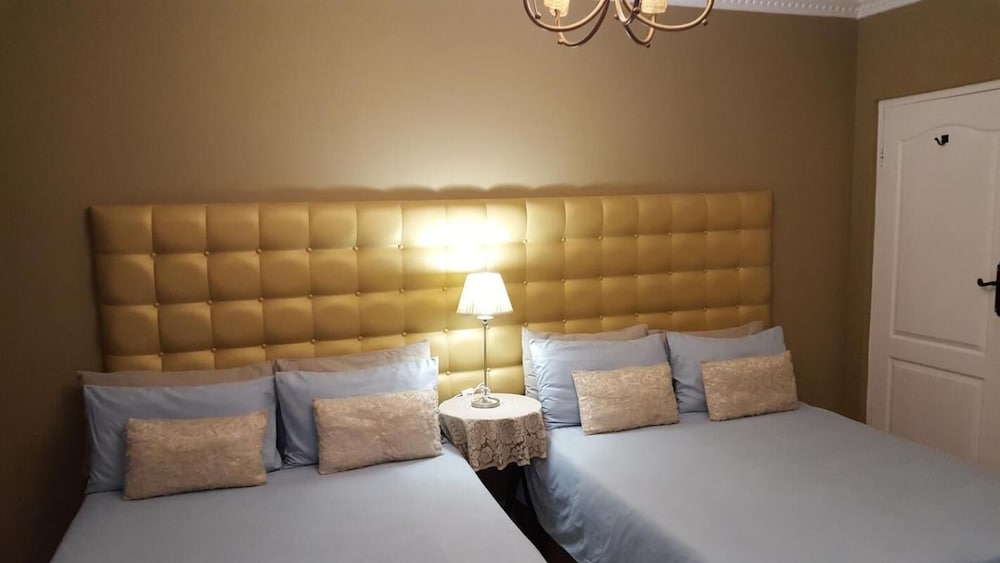 Savoy Lodge With Breakfast Included Standard Double Room 6