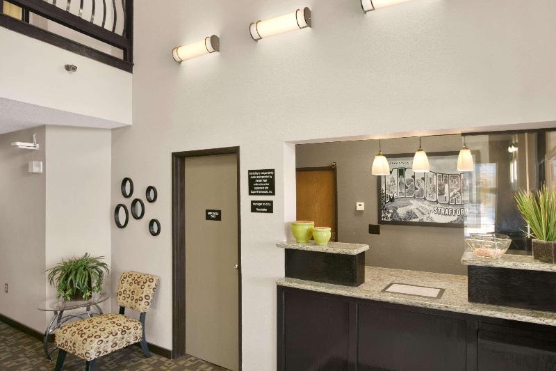 Super 8 by Wyndham Strafford Springfield Area - photo 5