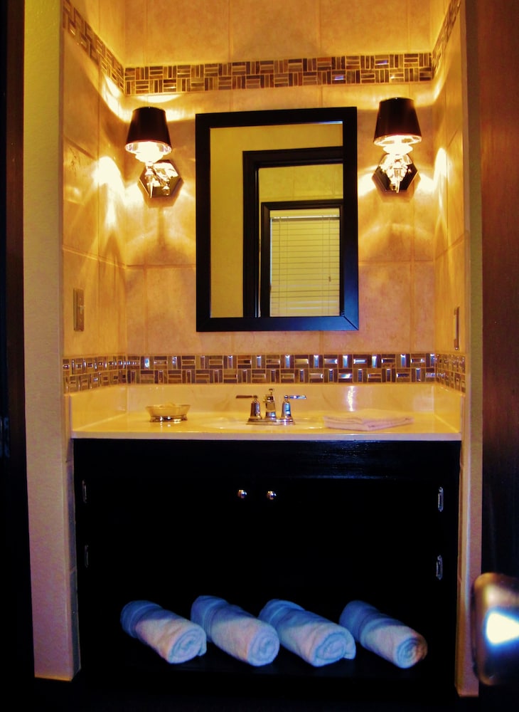 The North Shore Inn - photo 77