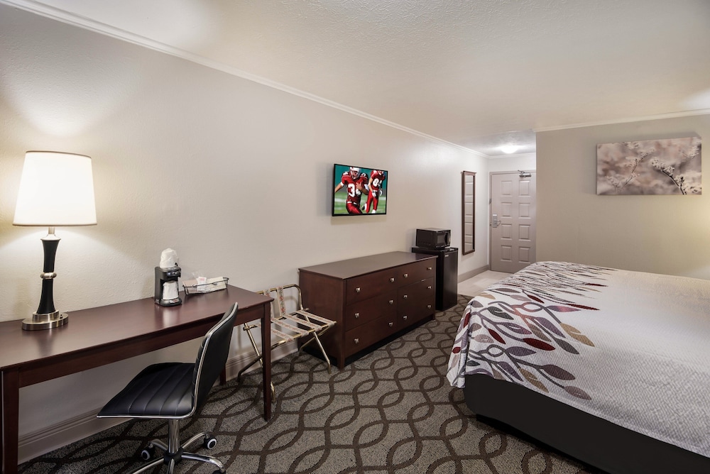 Red Roof Inn Lexington Hamburg - photo 6