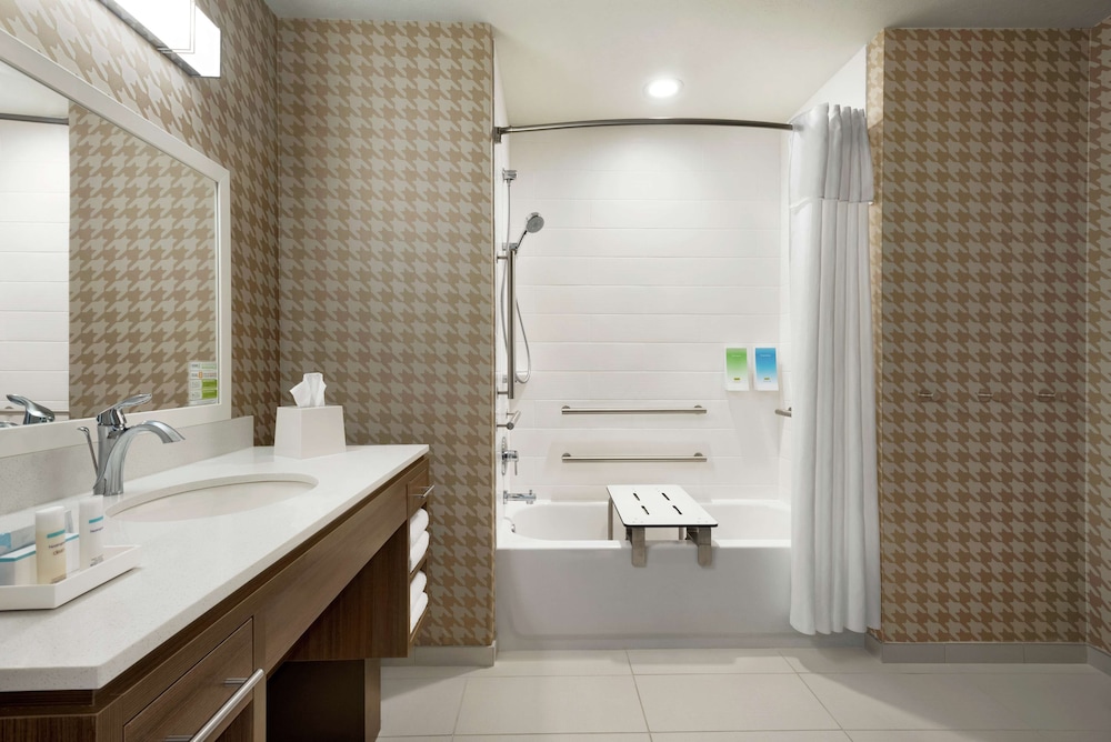 Home2 Suites by Hilton Bismarck - photo 29
