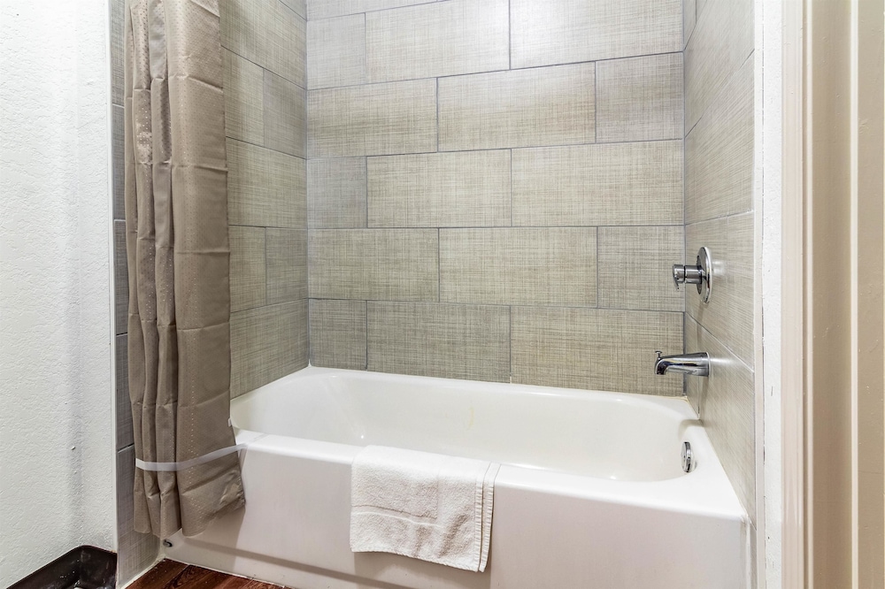 Extended Stay Pensacola - photo 8