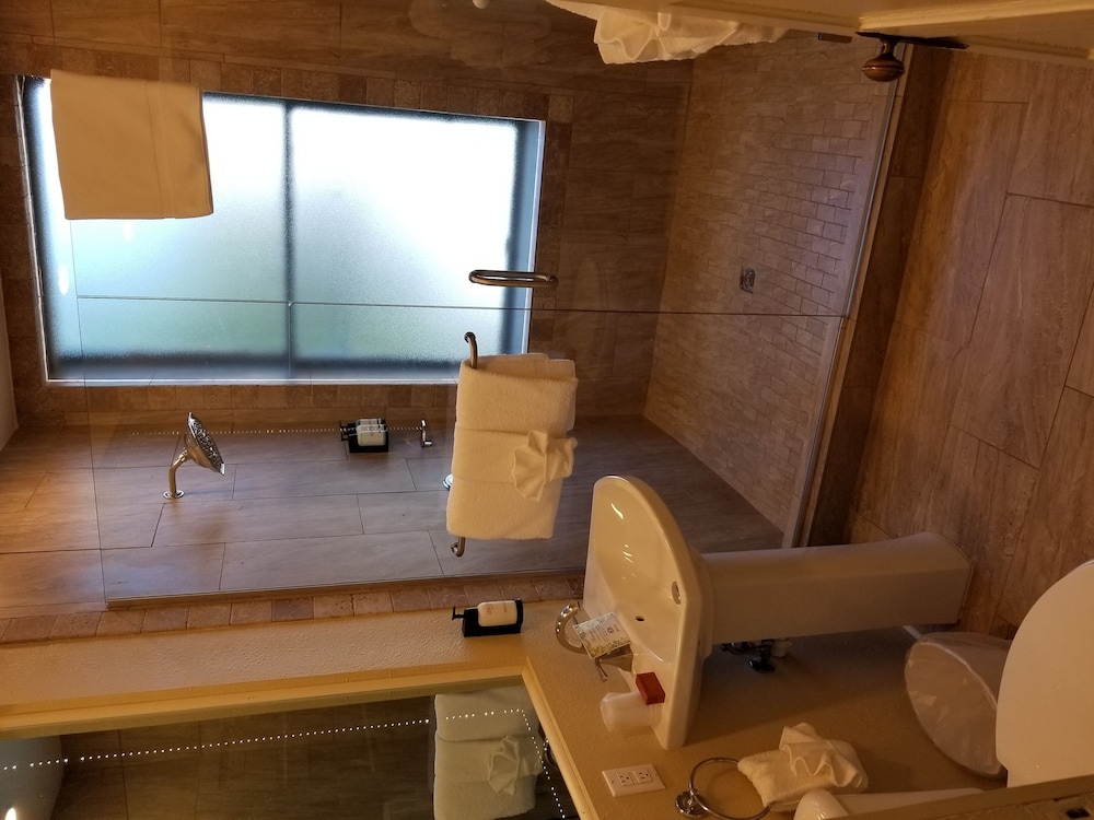 Basin Park Hotel and Spa - photo 29