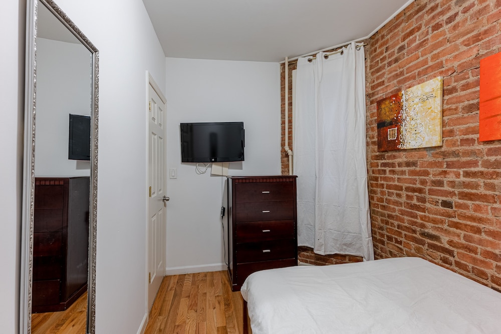 110th Boutique Hotel - photo 9