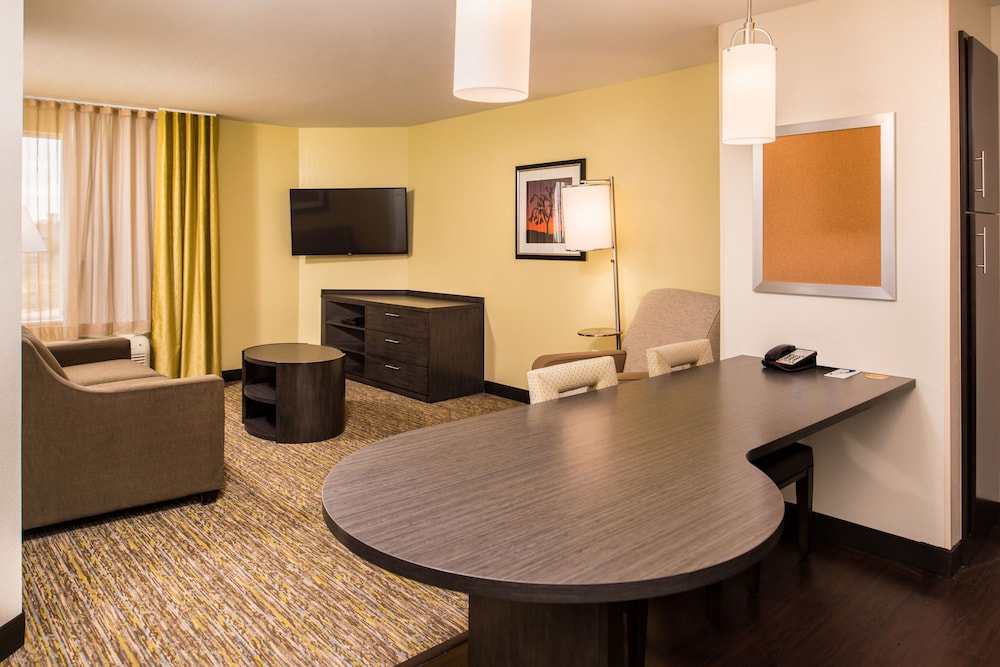 Candlewood Suites Carlsbad South by IHG - photo 11