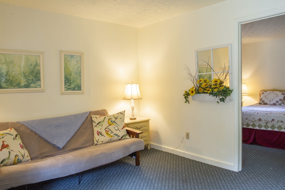 The Chimney Rock Inn & Cottages - photo 27