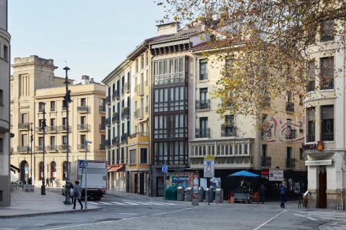 Pamplonapartments Duque de Ahumada — 4-Star Luxury Hotel in Pamplona, Spain