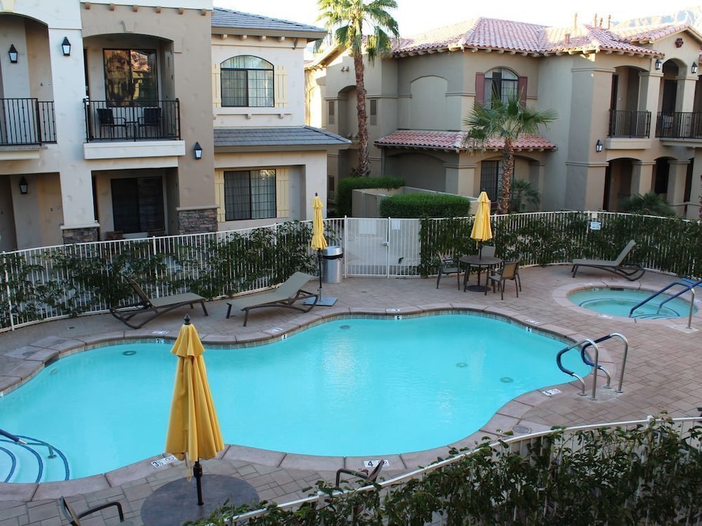 Santa Rosa Resort Vacation Rentals — hotel in La Quinta
