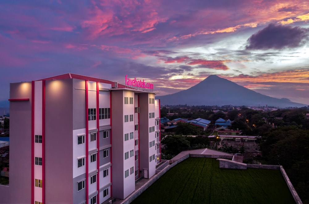 favehotel Bitung - carbon neutral hotel in Bitung