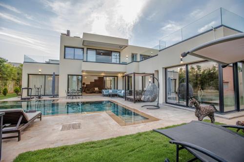 Ad Villa — 4-Star Luxury Hotel in Marrakesh, Morocco
