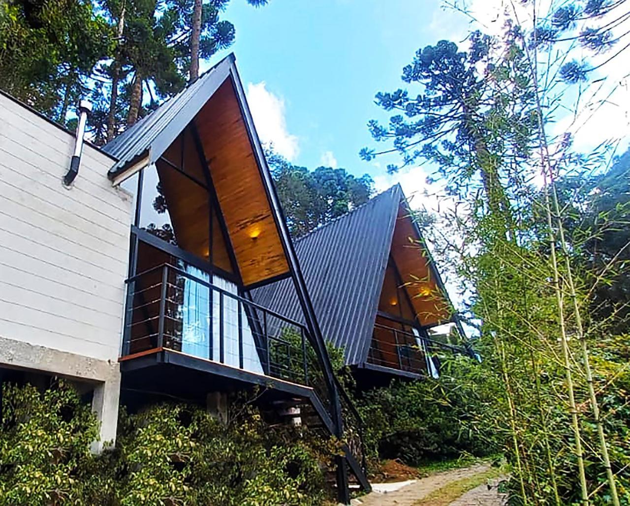 Chalé Mon Amour 2 onde o amor se encontra Prime Equipadíssimo à 3 min do Capivari — 4-Star Luxury Hotel in Campos Do Jordao, Brasil