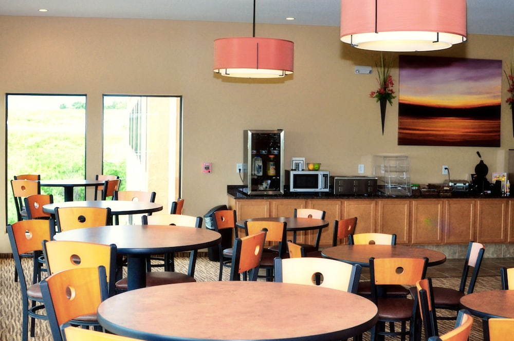 Cobblestone Inn & Suites Newton - photo 26