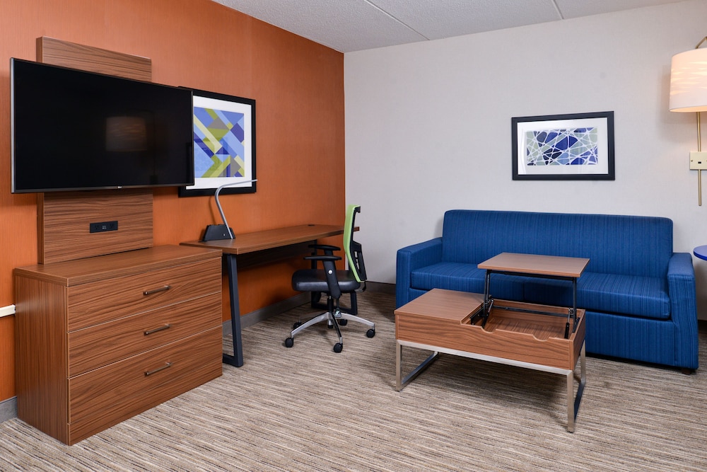 Holiday Inn Express & Suites Buffalo Downtown Medical CTR by IHG - photo 10