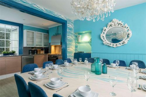Darling By The Sea by Brighton Holiday Lets in Brighton, United Kingdom