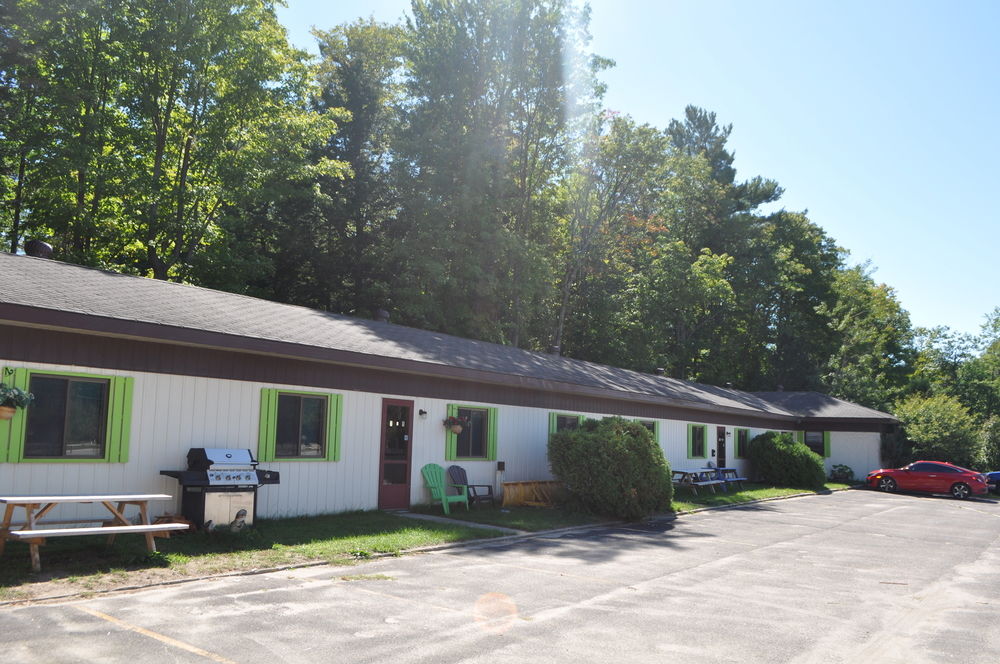 Northland Motel and Restaurant in Orillia, Canada