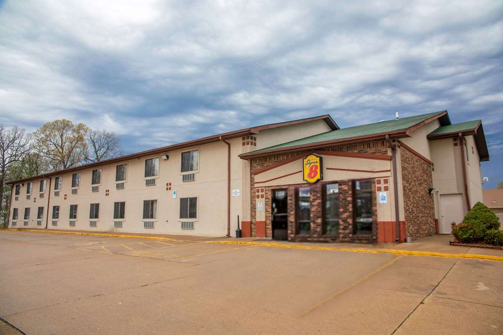 Super 8 by Wyndham Mountain Home - photo 3