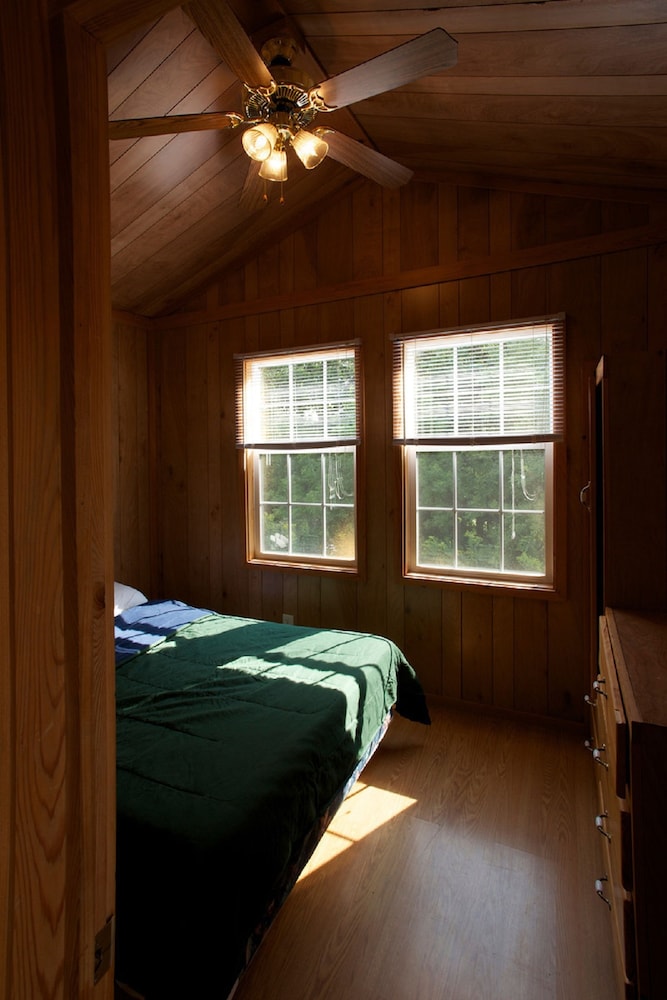 Plymouth Rock Camping Resort Basic Cabin - photo 6