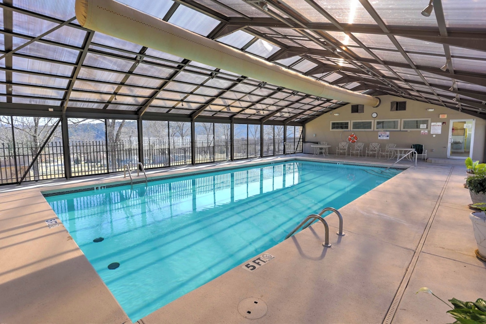 Branson Getaway w Balcony & Resort Amenities - photo 21