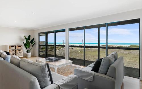 Mirage At Waters Edge No Linen Included — Middleton