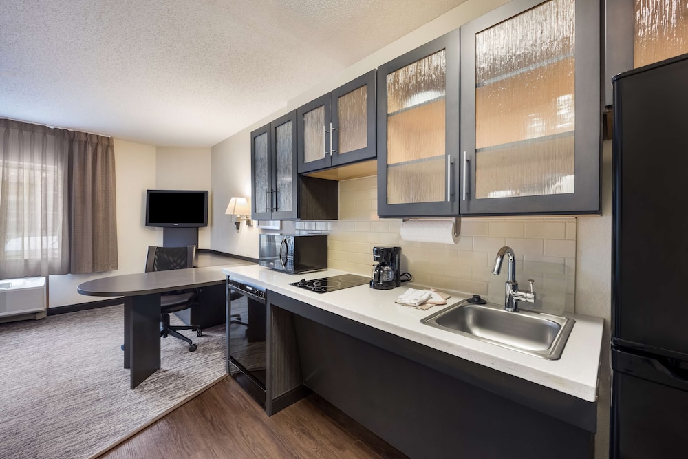 Sonesta Simply Suites Orange County Airport - photo 7