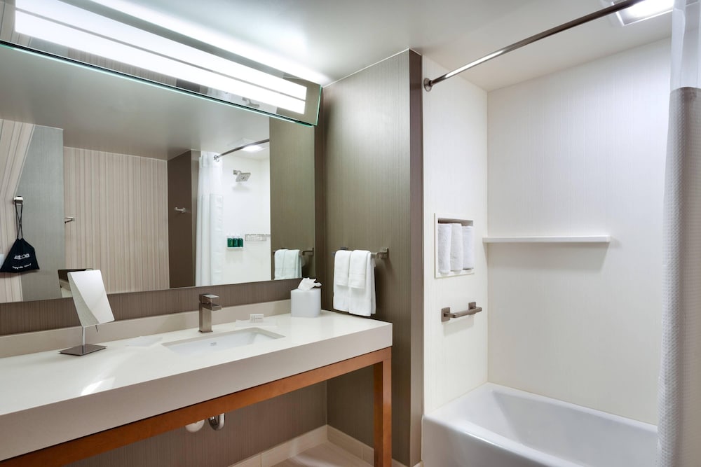 Courtyard by Marriott Los Angeles LAX Hawthorne - photo 16