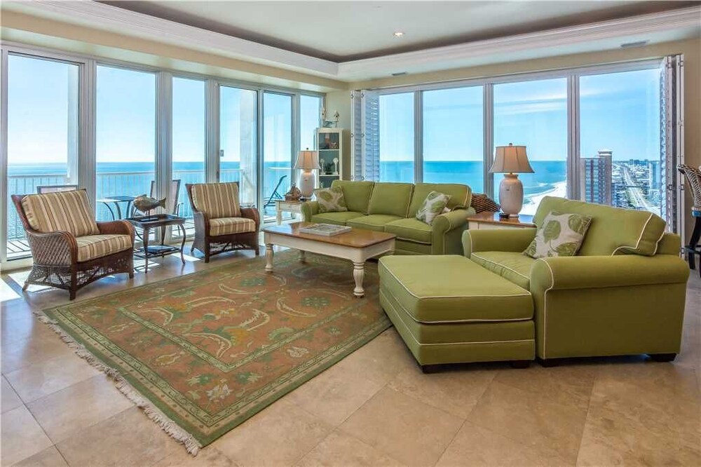 Island Tower 2602PH 4 Br Condo - featured photo