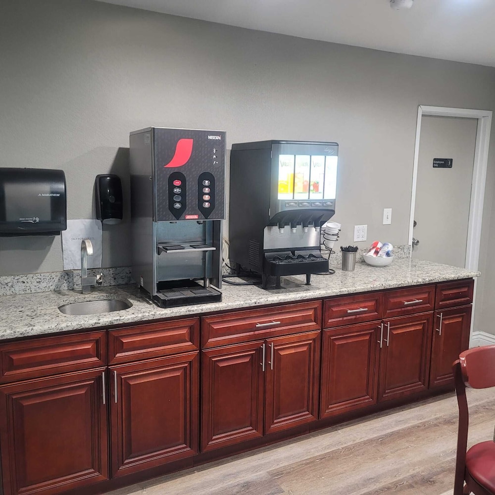 SureStay Hotel by Best Western San Antonio Northeast - photo 37