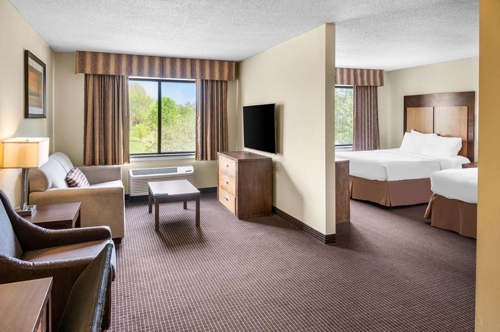 White Pine Inn & Suites - photo 27