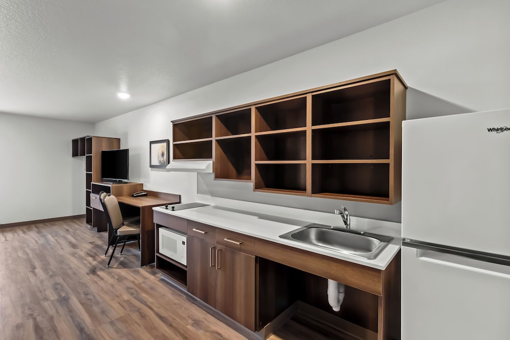 WoodSpring Suites Beaverton Portland West - photo 9