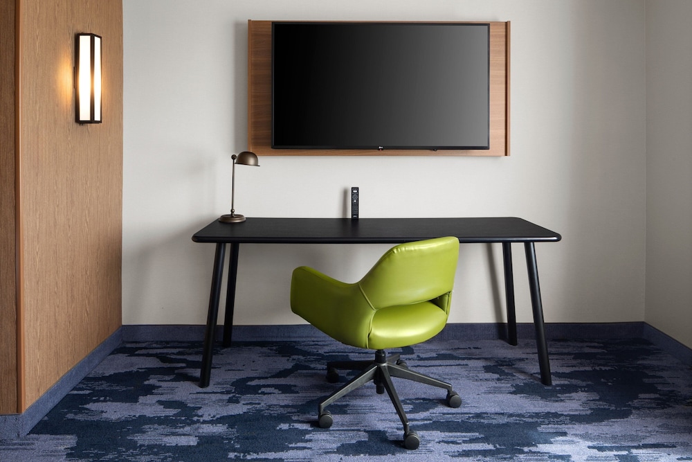 Fairfield by Marriott Inn & Suites Whitsett Greensboro East - photo 11