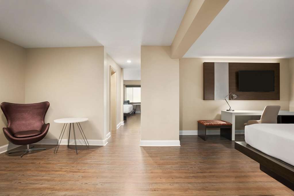 Wyndham Newport Hotel - photo 13