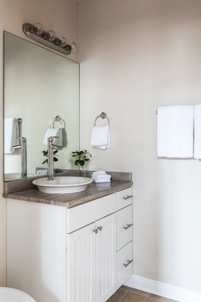 Vibrant 1Br In Arts Warehouse District By Sonder - photo 11