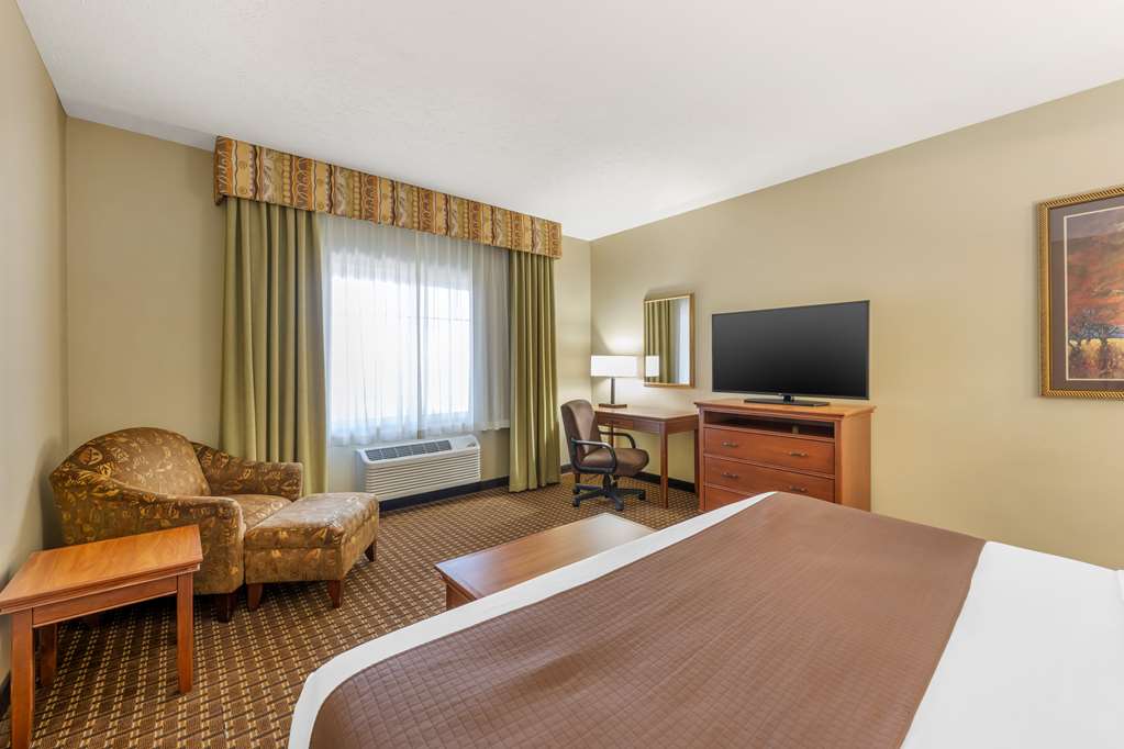 Best Western Plus Grand Island Inn & Suites - photo 26