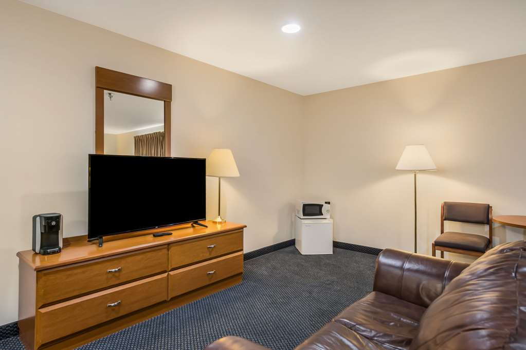 Econo Lodge Rice Lake - photo 27