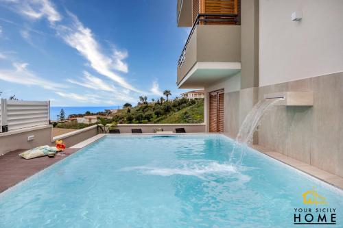 Appartamenti in villa Ionio vista mare con piscina riscaldata e campo da bocce — 4-Star Luxury Hotel in Alcamo, Italy